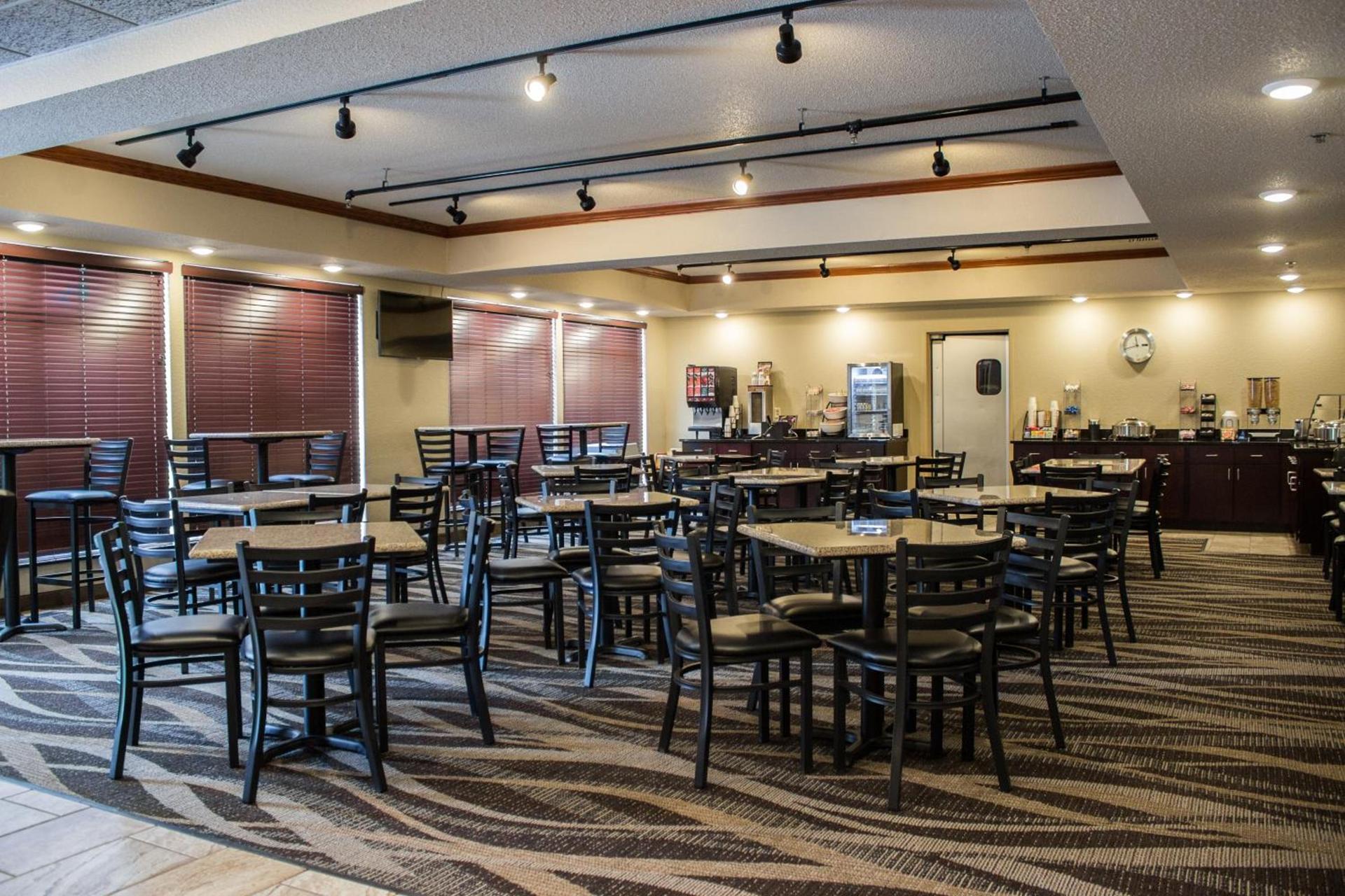 Cobblestone Suites - Oshkosh photo 49