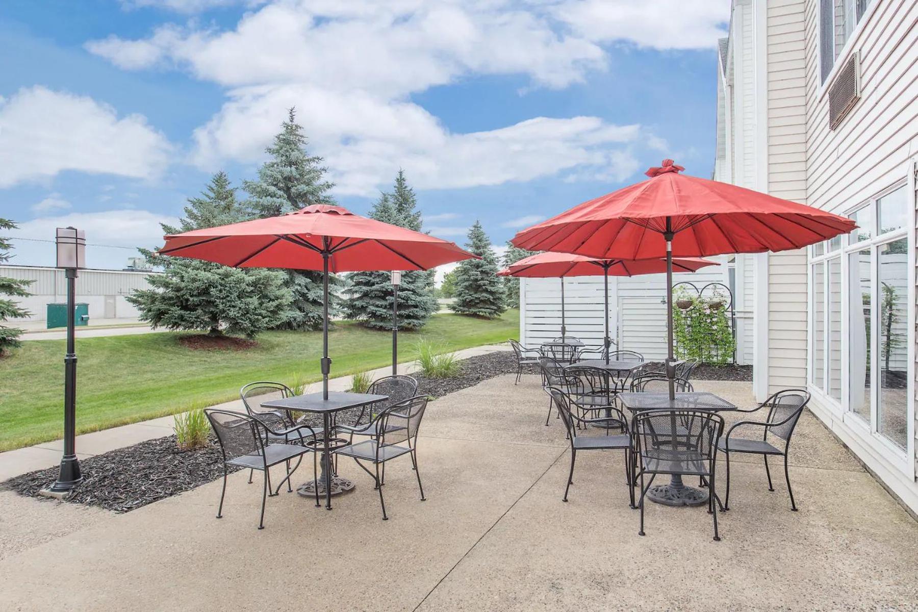 Cobblestone Suites - Oshkosh photo 2