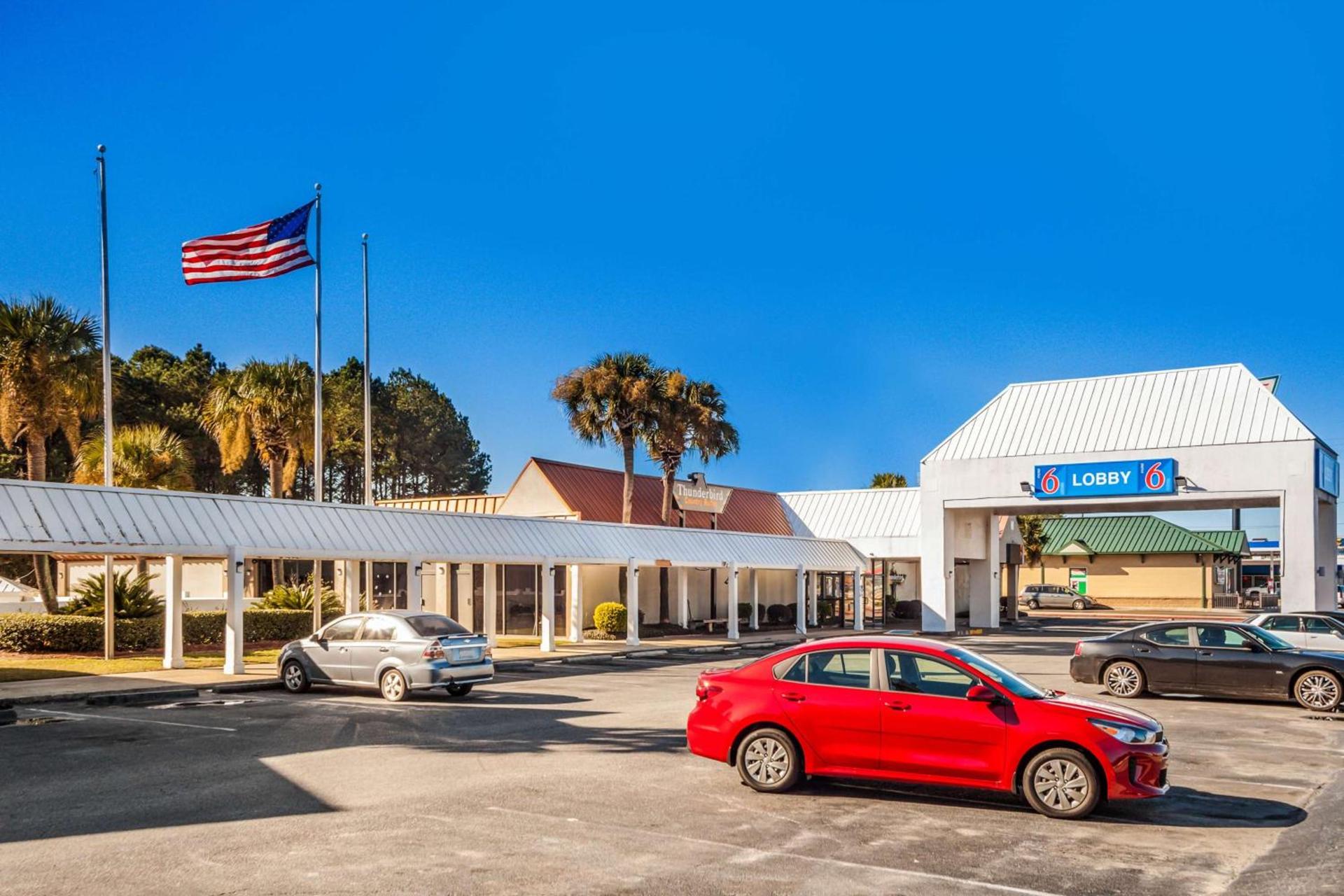 Motel 6-Florence, SC photo 2