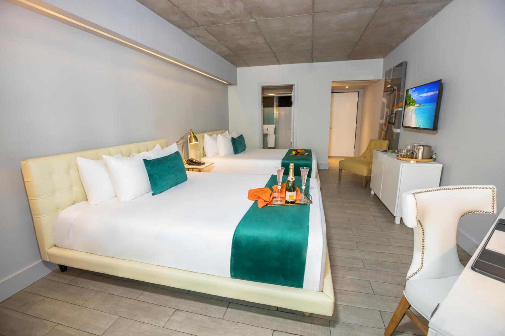 Riviera Suites photo 69
