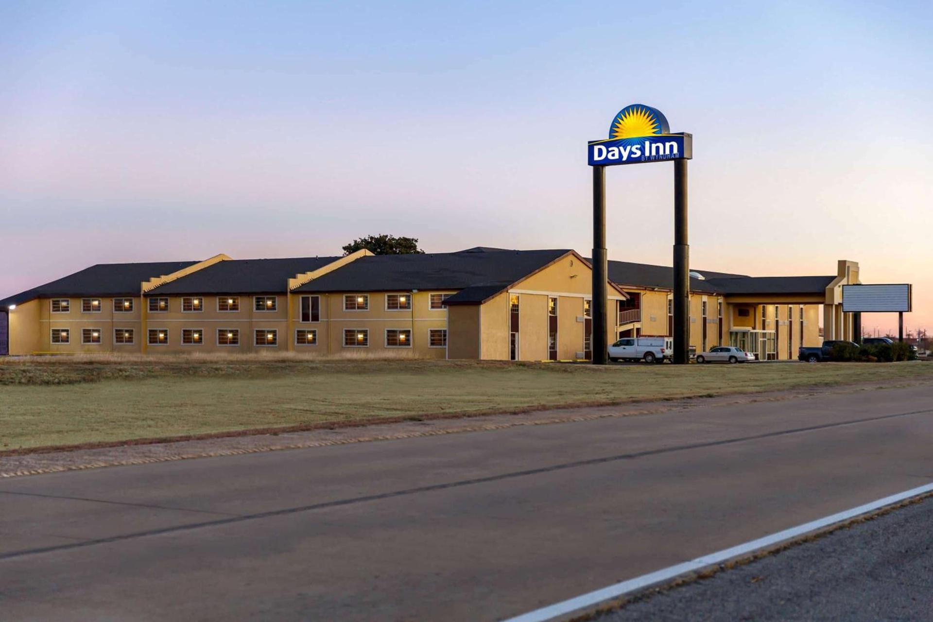 Days Inn by Wyndham Lawton photo 52