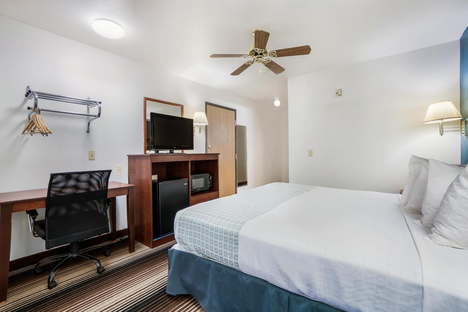 Americas Best Value Inn Green River photo 11