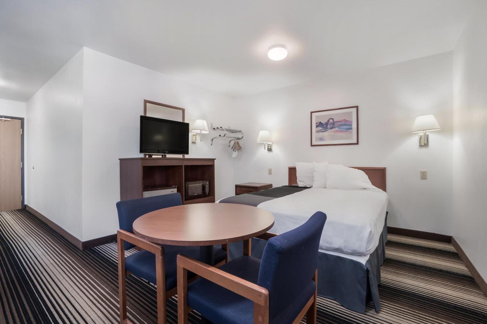 Americas Best Value Inn Green River photo 8
