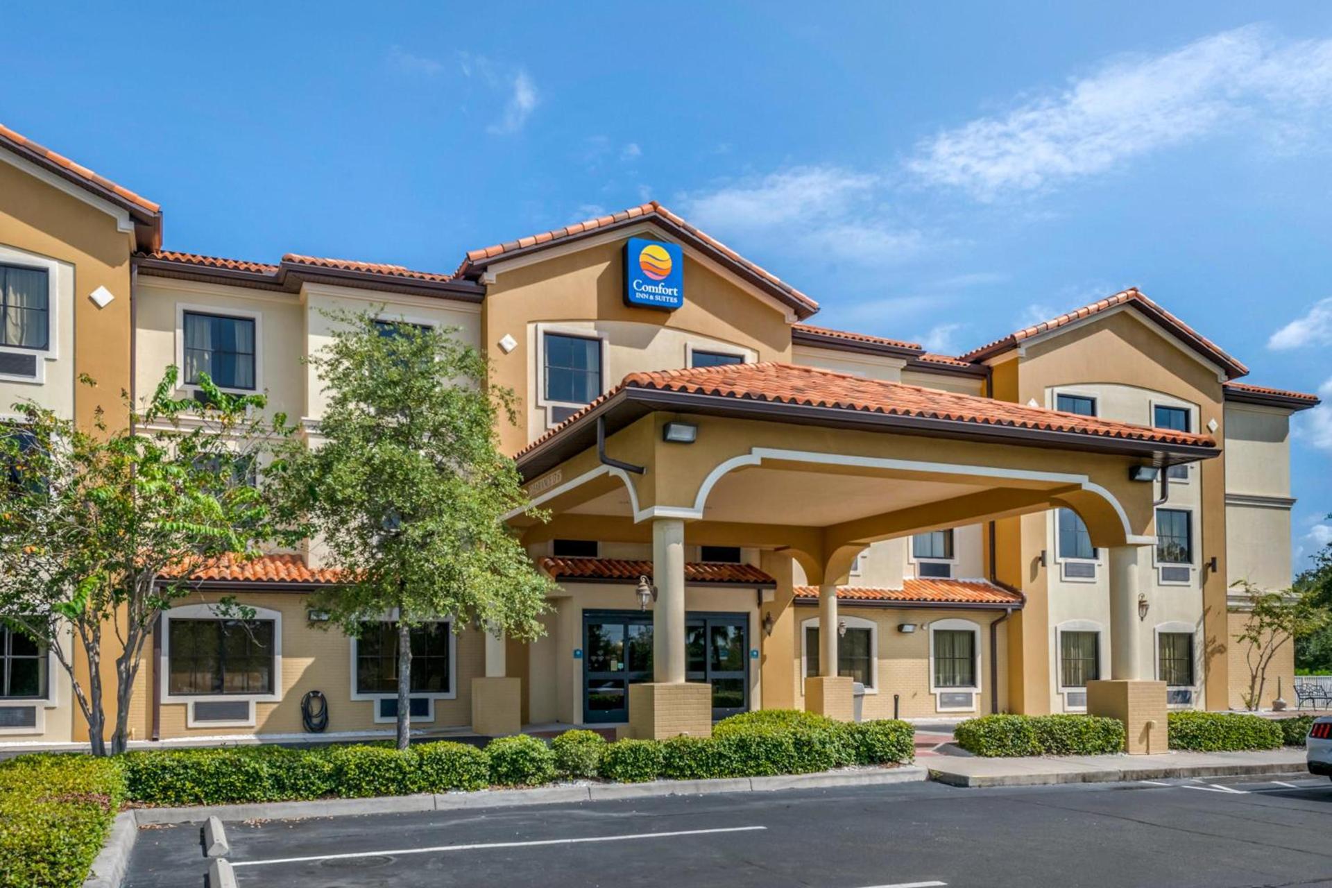 Comfort Inn & Suites Northeast - Gateway photo 43