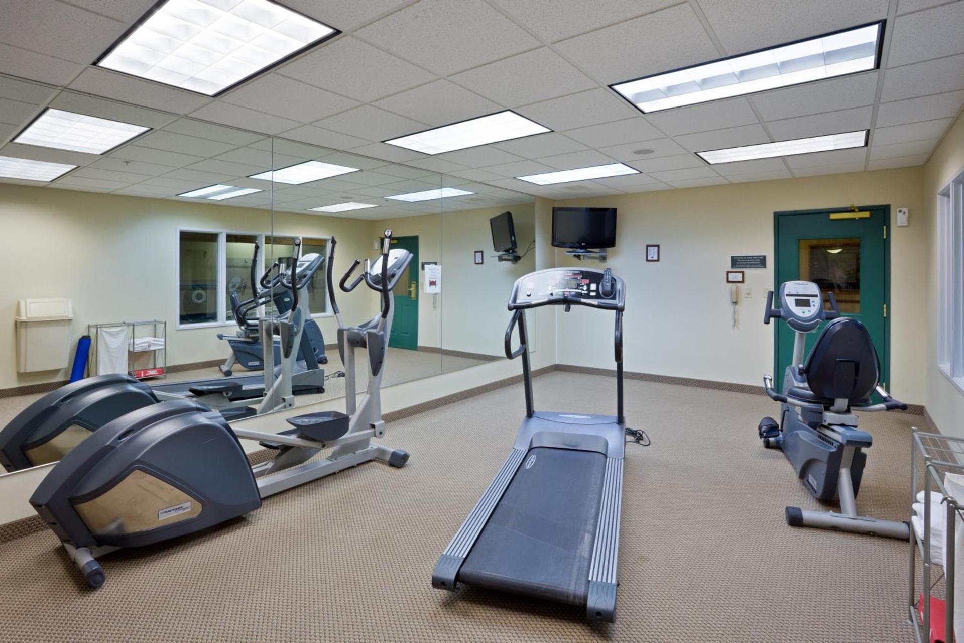 AmericInn by Wyndham Iron Mountain photo 41