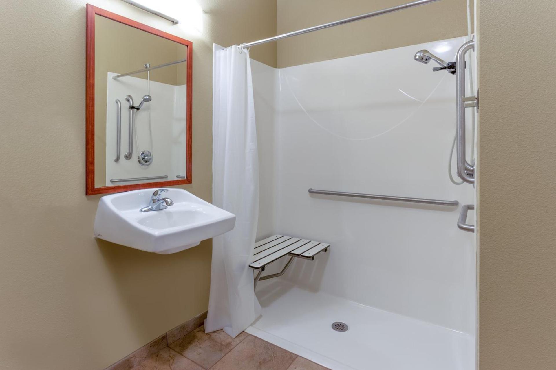 Candlewood Suites Minot by IHG photo 14
