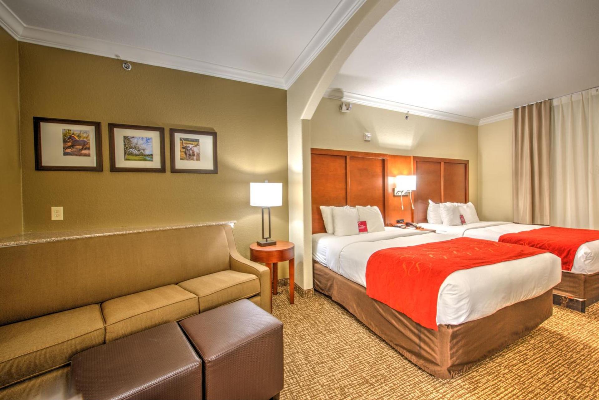 Comfort Suites Tomball Medical Center photo 39