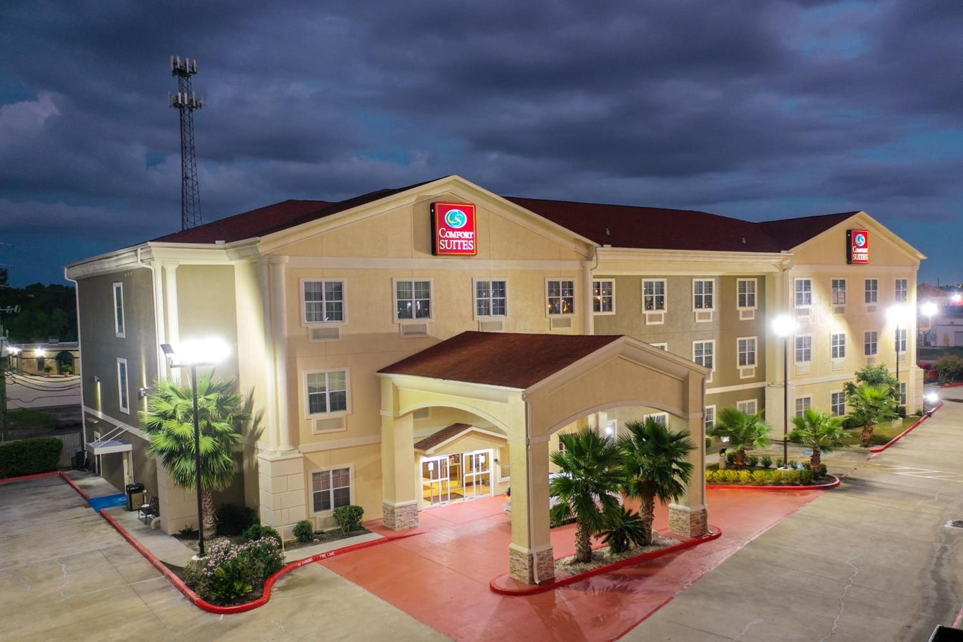 Comfort Suites Tomball Medical Center photo 52