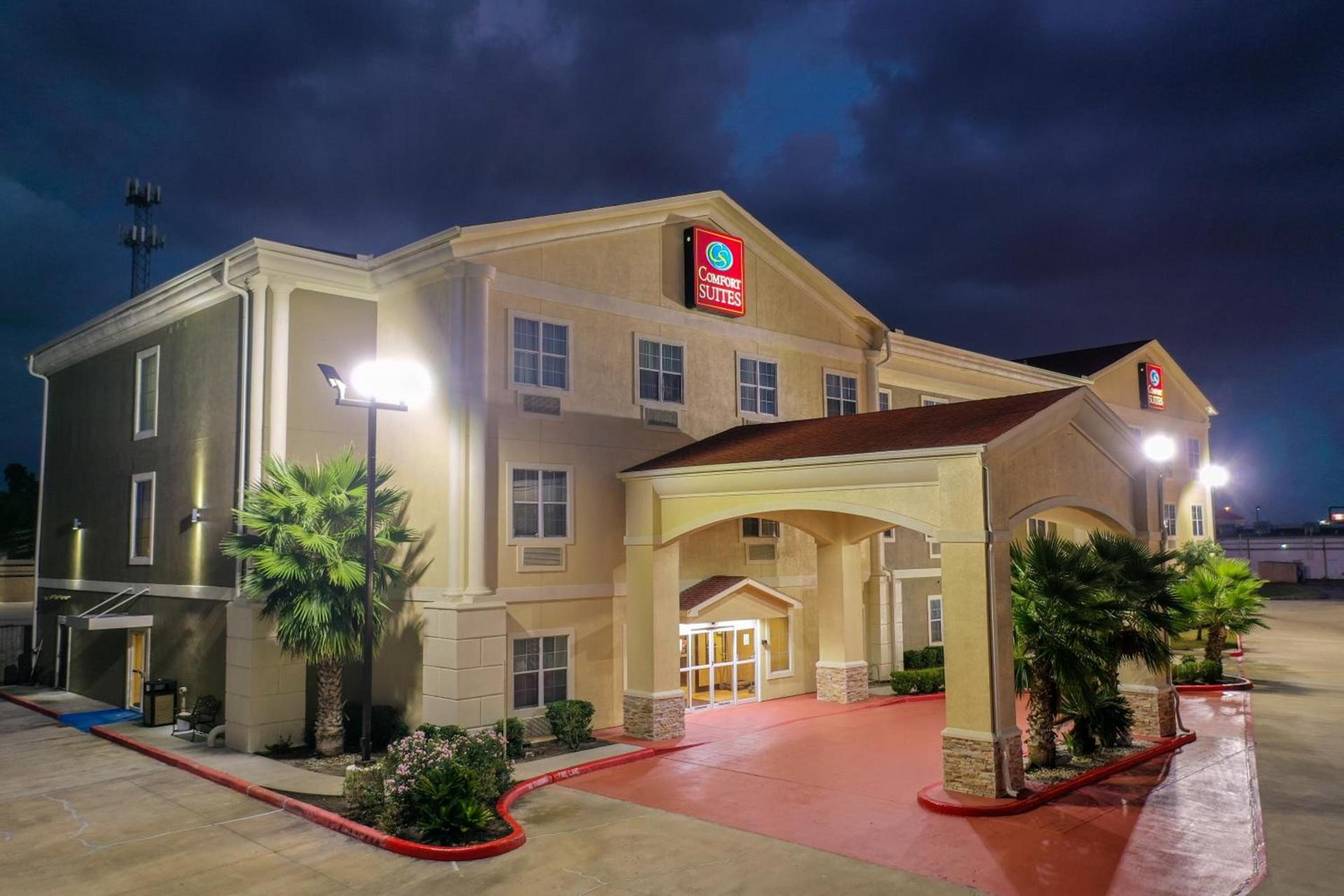 Comfort Suites Tomball Medical Center photo 47