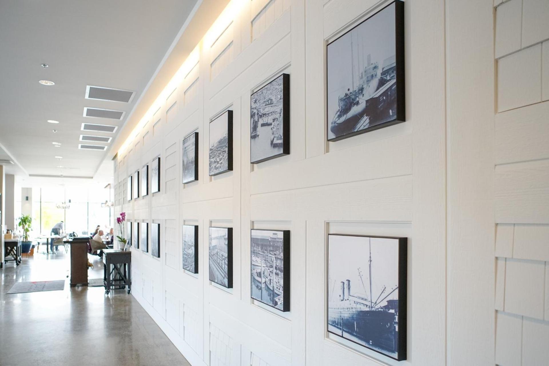 Hotel Indigo Seattle Everett Waterfront Place by IHG photo 2