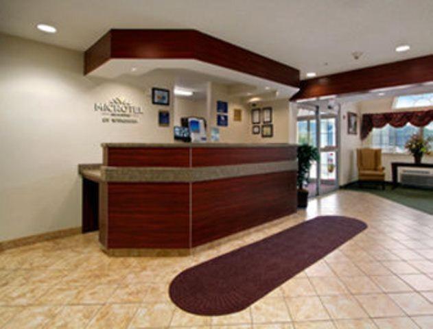 Microtel Inn and Suites Gassaway photo 10