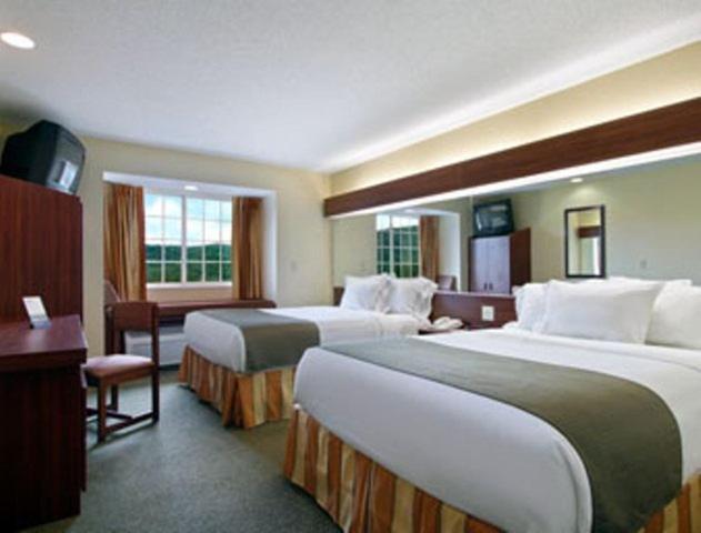 Microtel Inn and Suites Gassaway photo 14