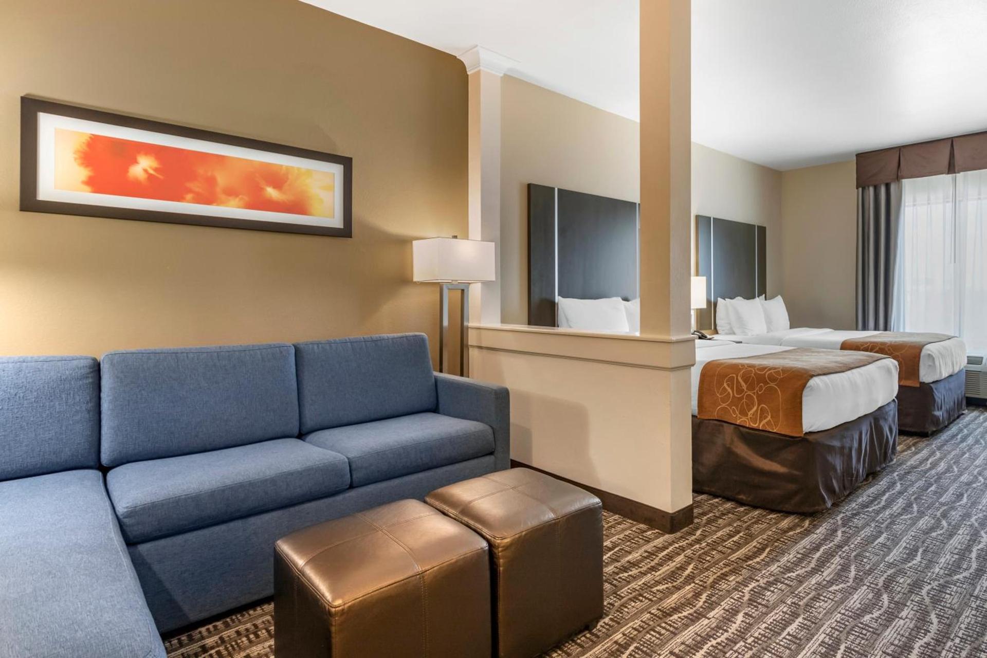 Comfort Suites Near Sam Houston Race Park photo 41