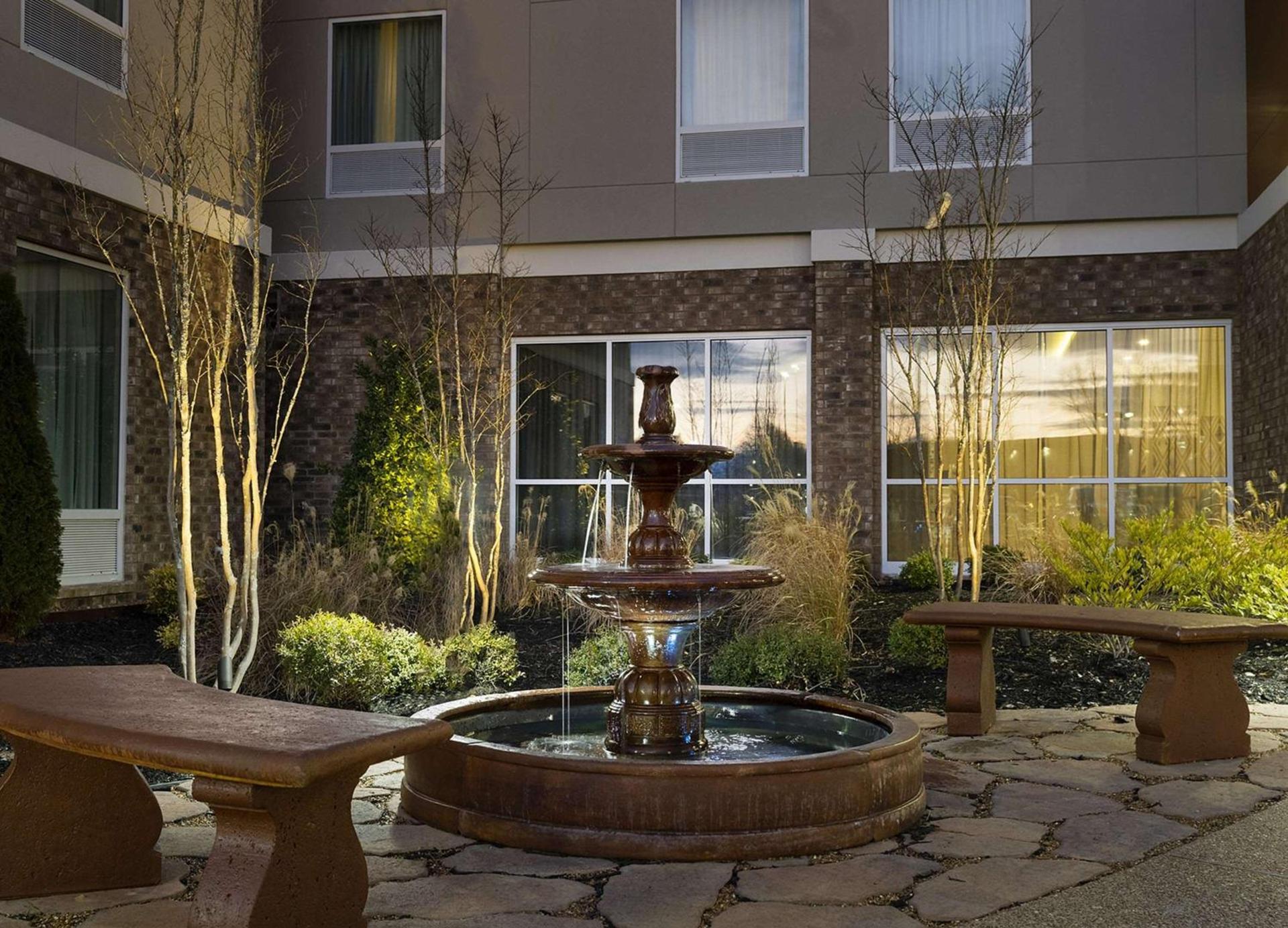Best Western Plus Desoto photo 4