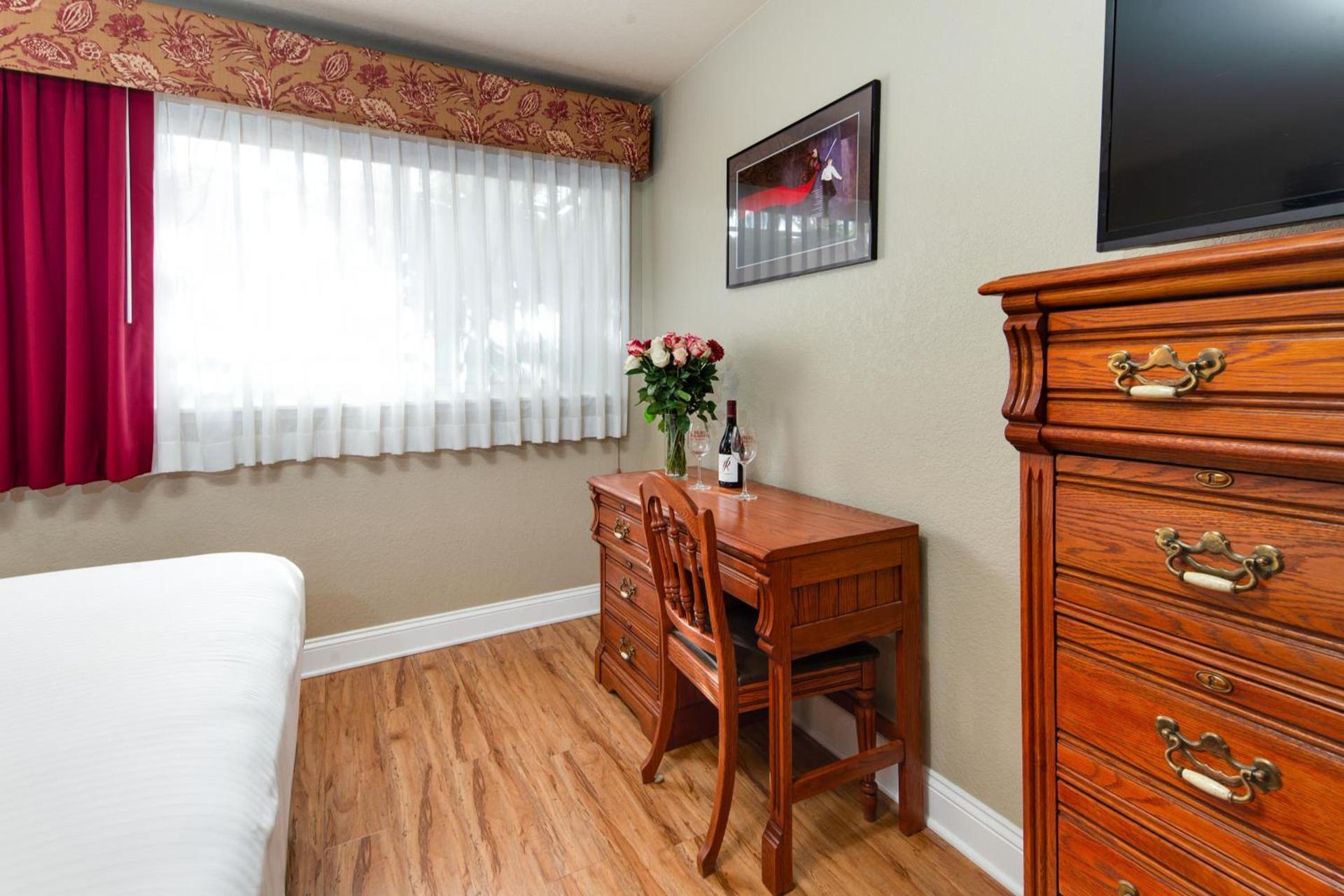 Stratford Inn photo 72