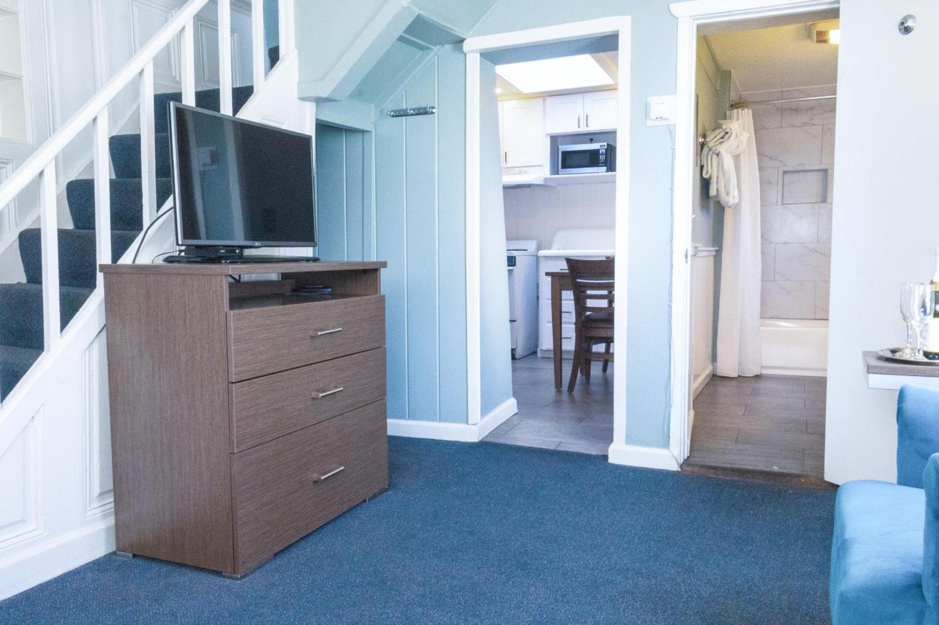 Ocean Echo Inn & Beach Cottages photo 5