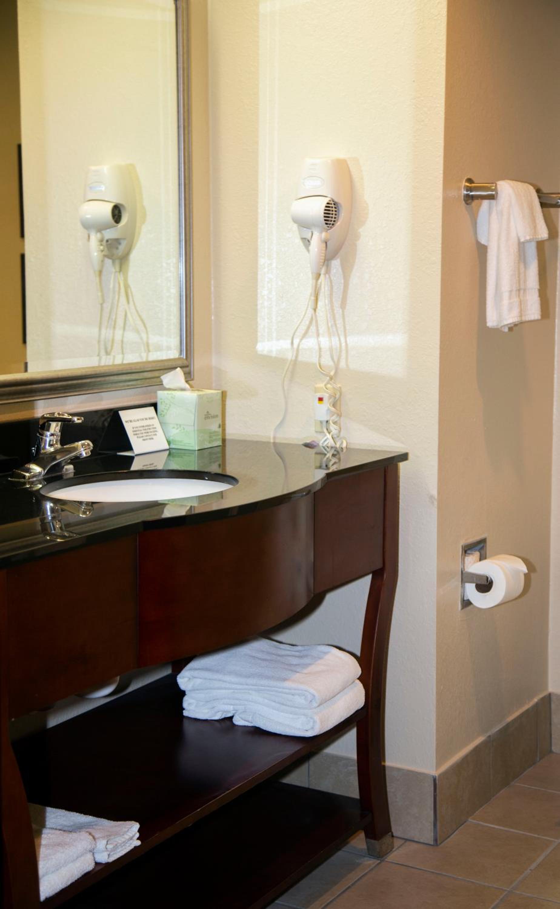 Ardmore Inn & Suites Ardmore photo 31