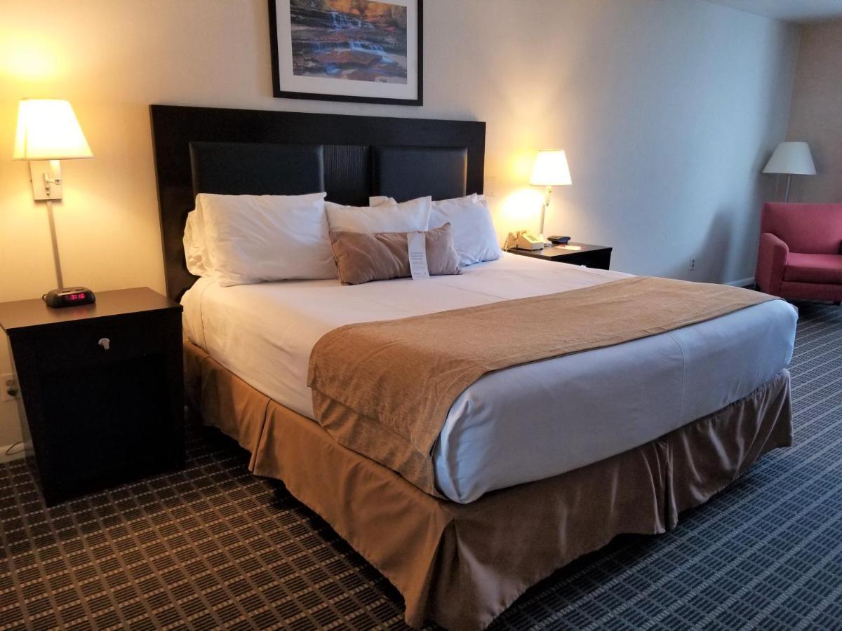 Ramada by Wyndham Washington photo 5