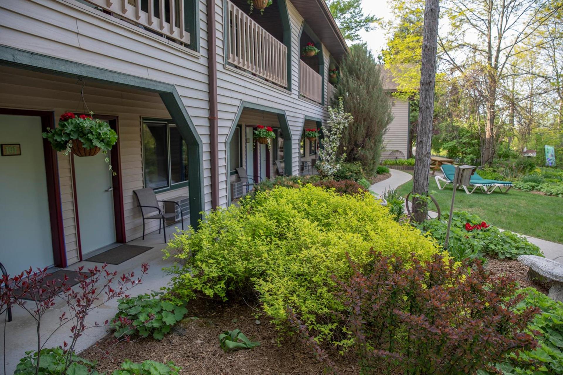 Coachlite Inn photo 54