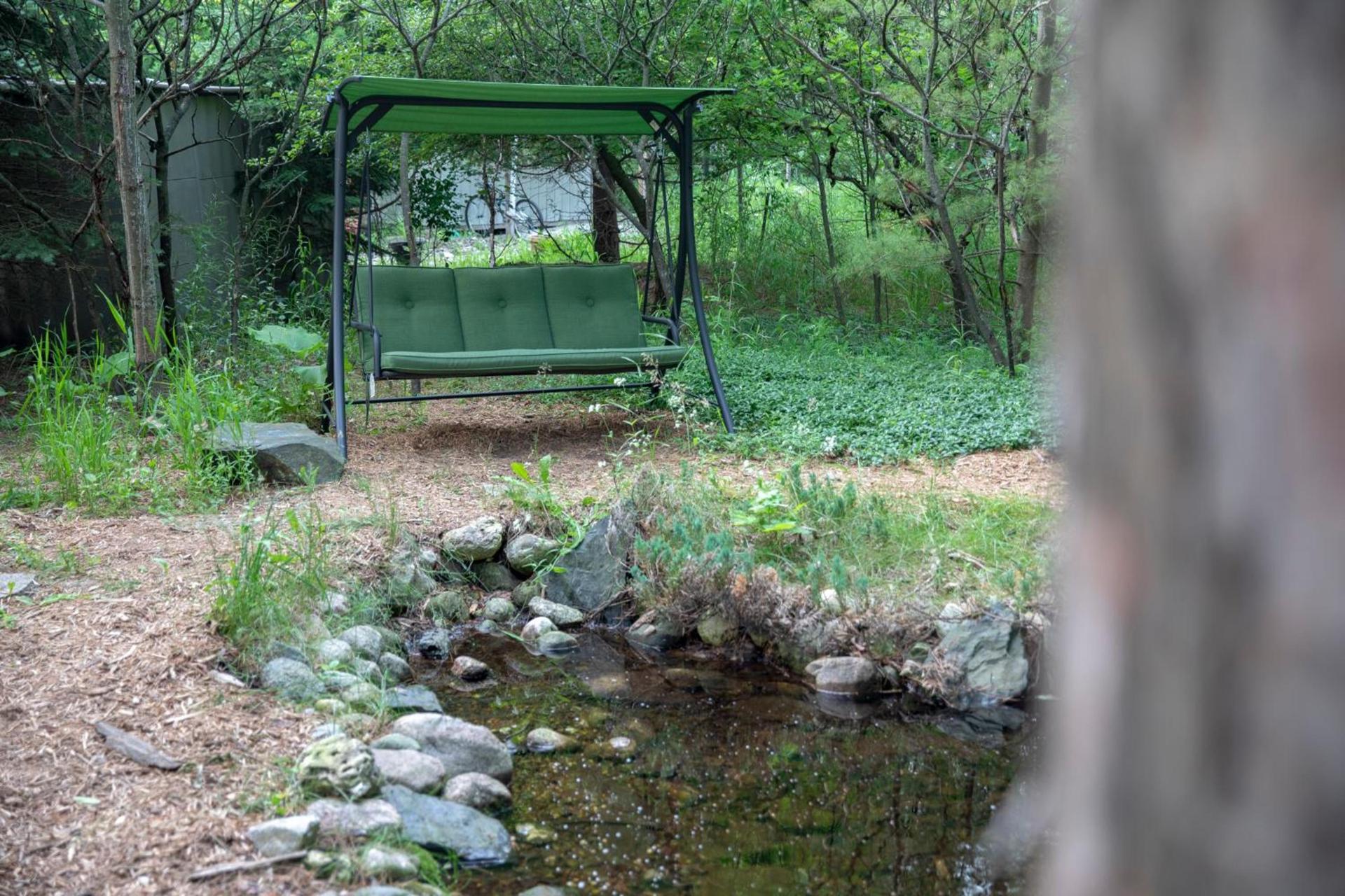 Coachlite Inn photo 30