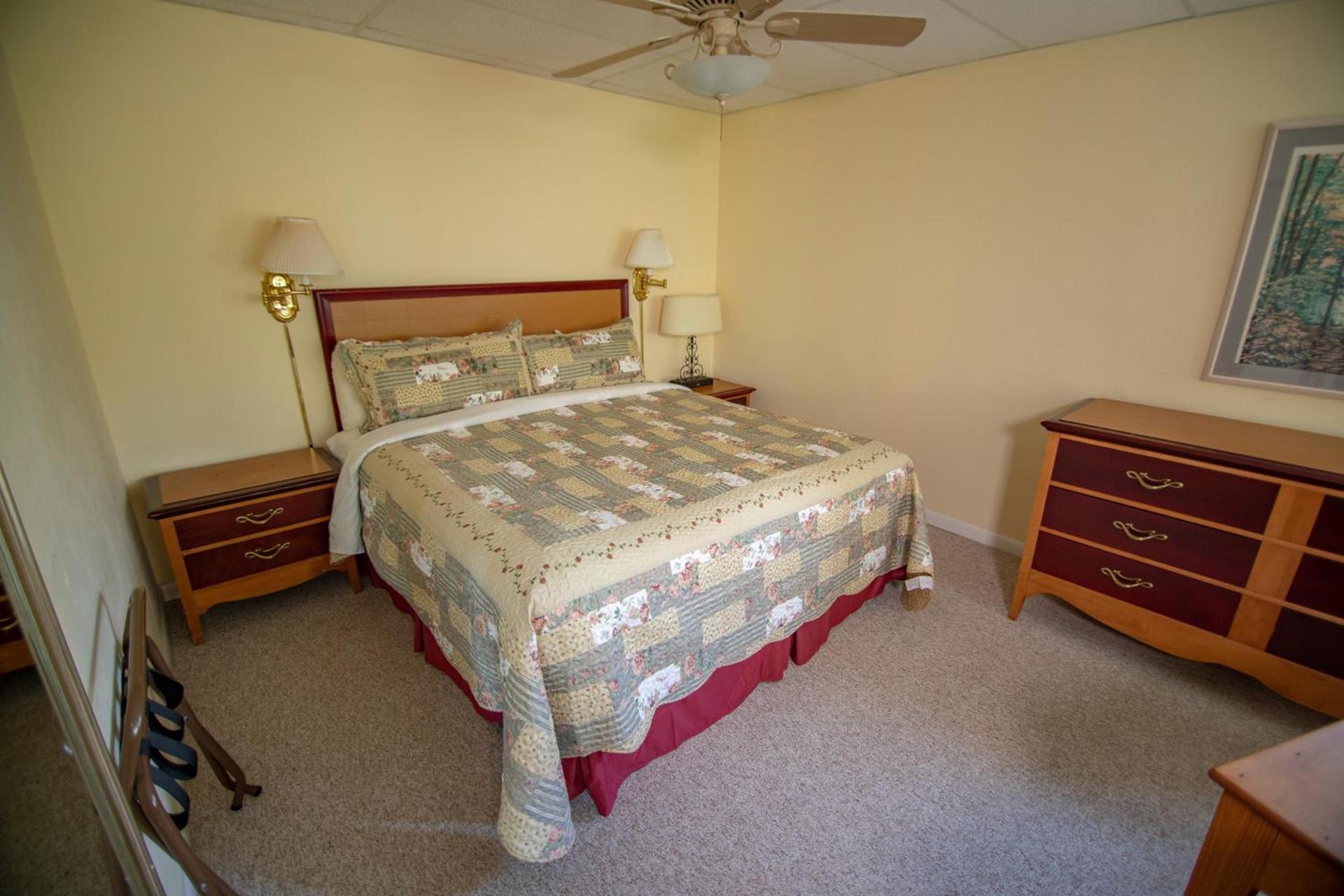 Coachlite Inn photo 12