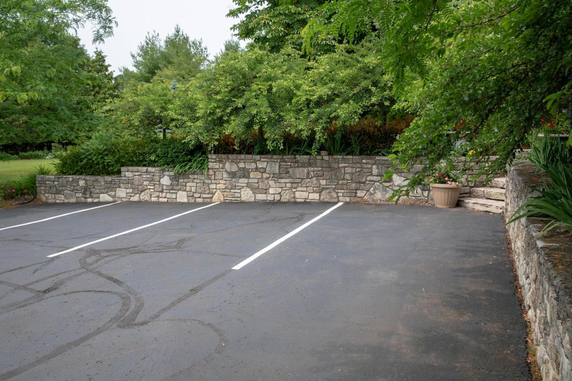 Coachlite Inn photo 68