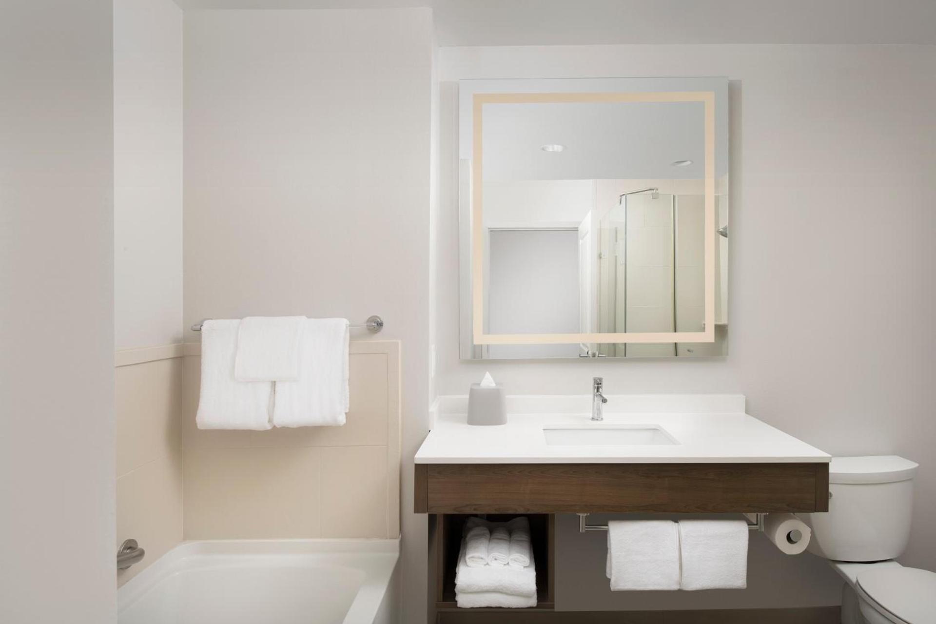 Holiday Inn Express Jacksonville Beach by IHG photo 2