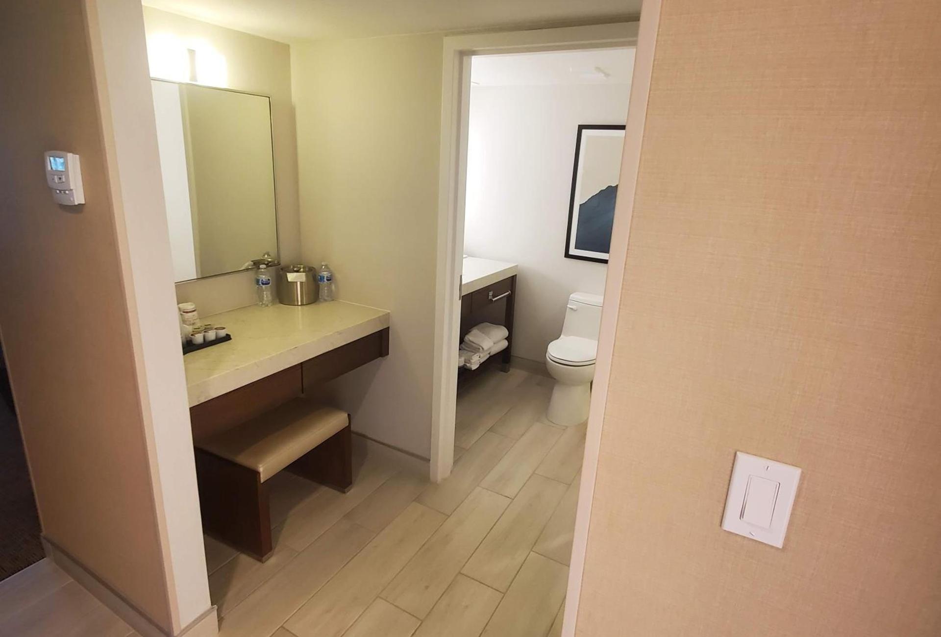 Crowne Plaza Phoenix - Chandler Golf Resort by IHG photo 9