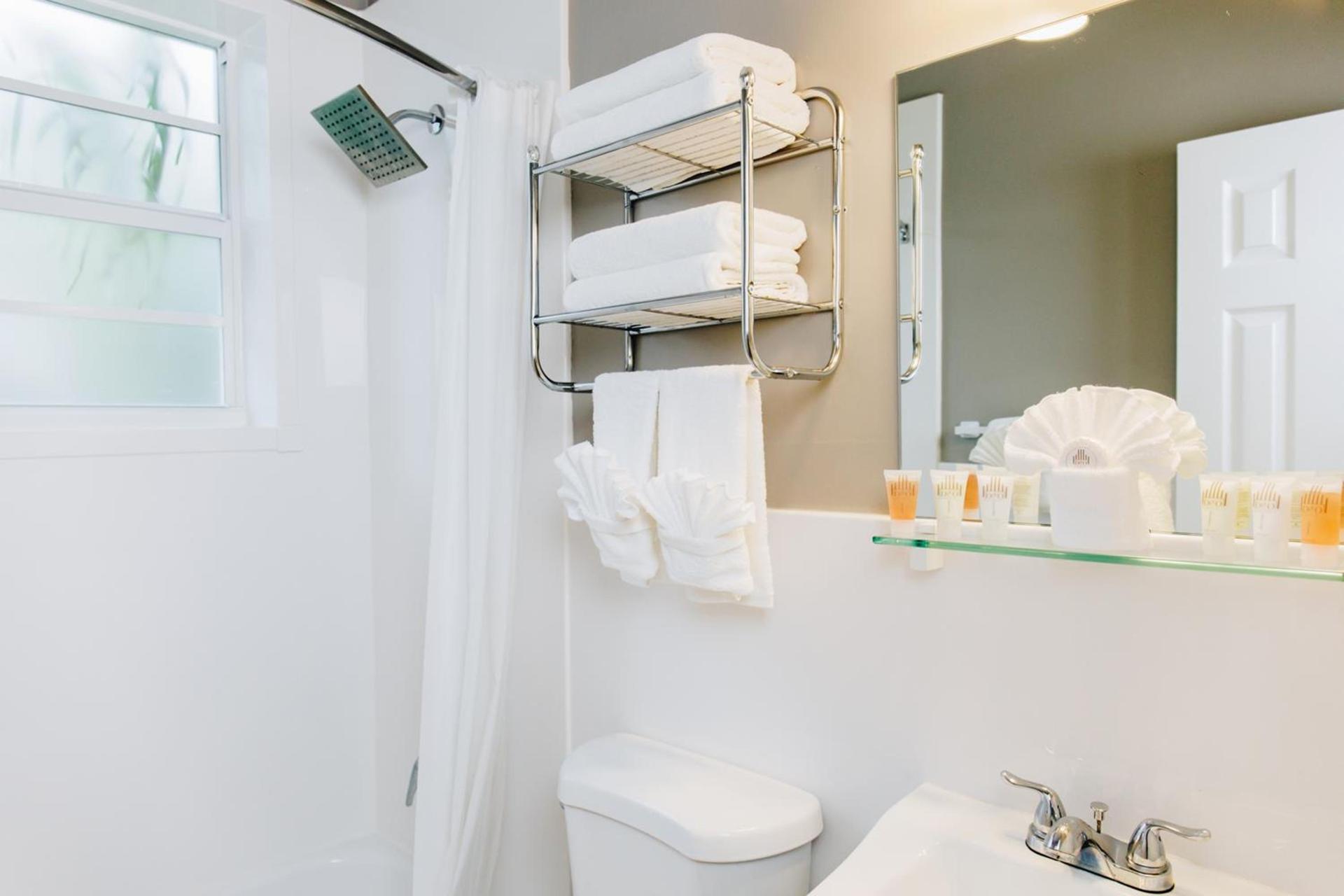 Ocean Reef Suites photo 11