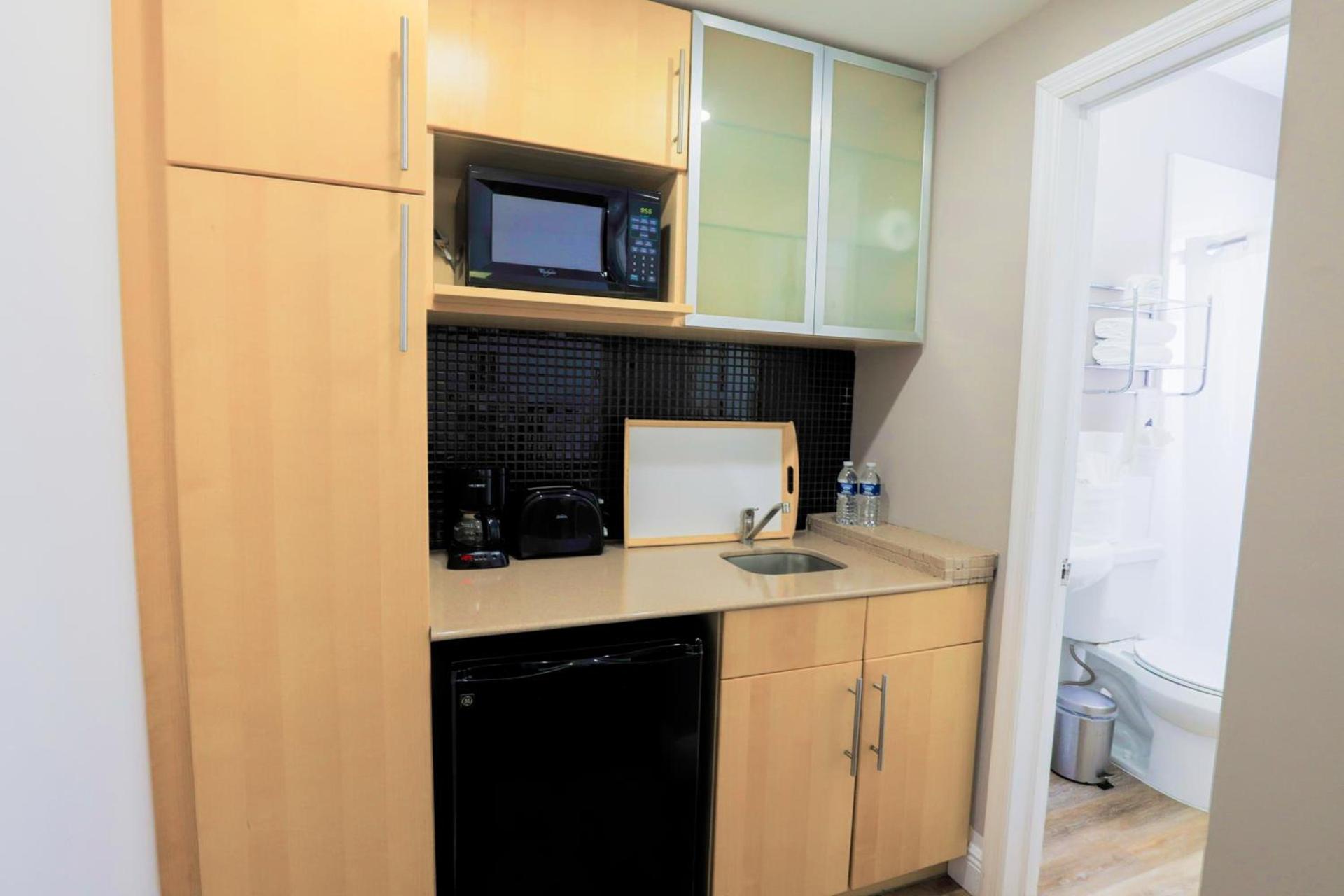 Ocean Reef Suites photo 14