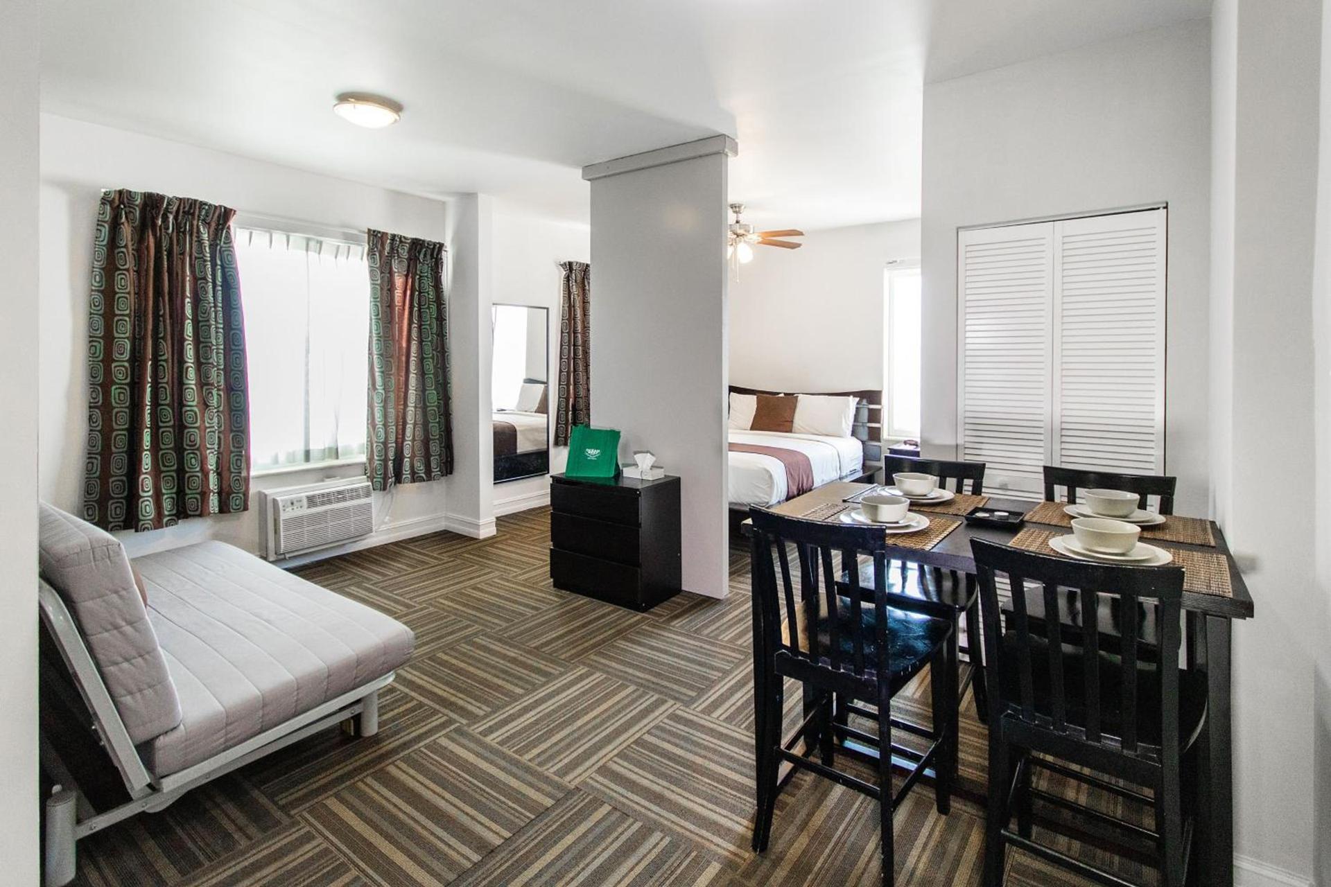 Ocean Reef Suites photo 52
