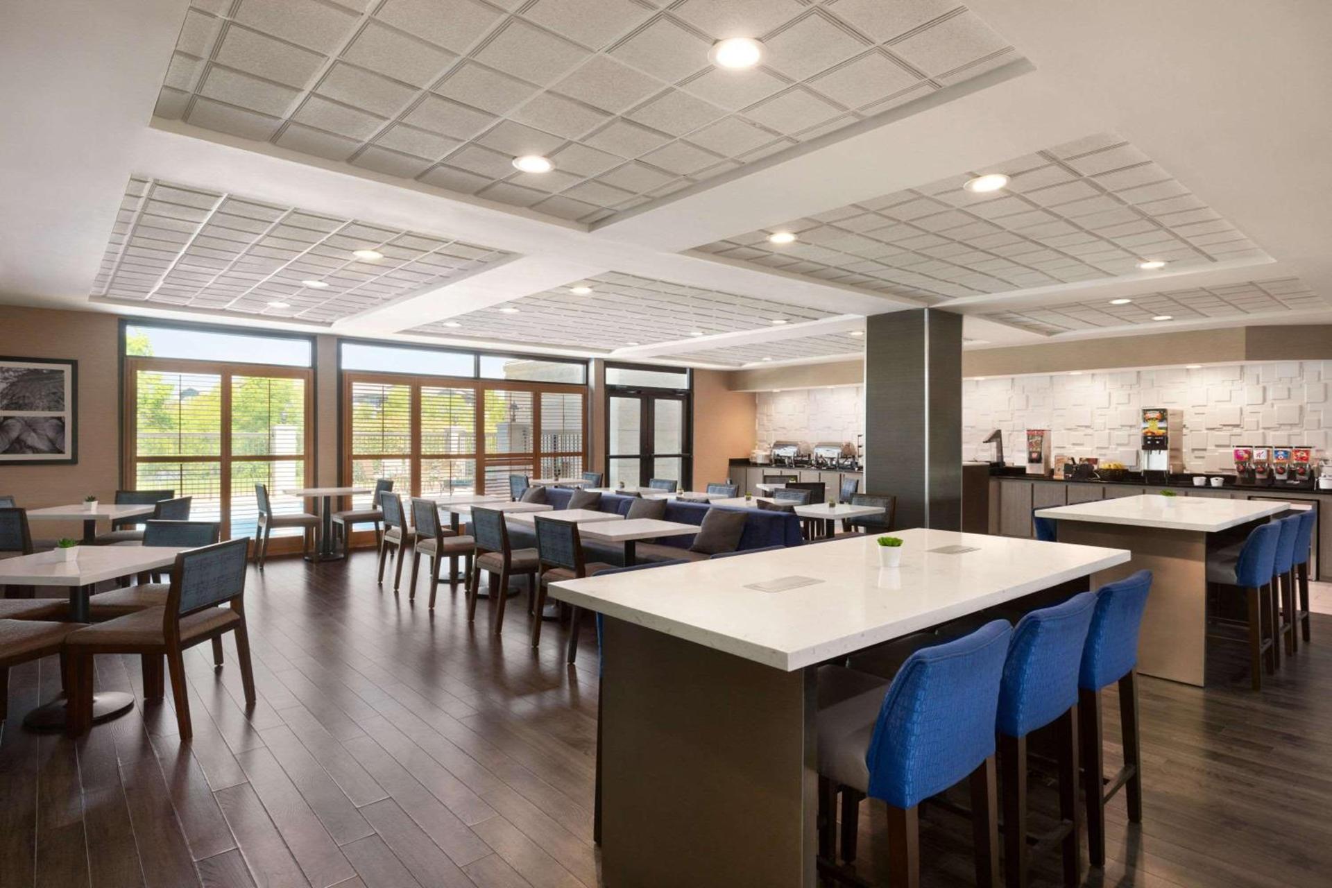Wingate By Wyndham Montgomery photo 8