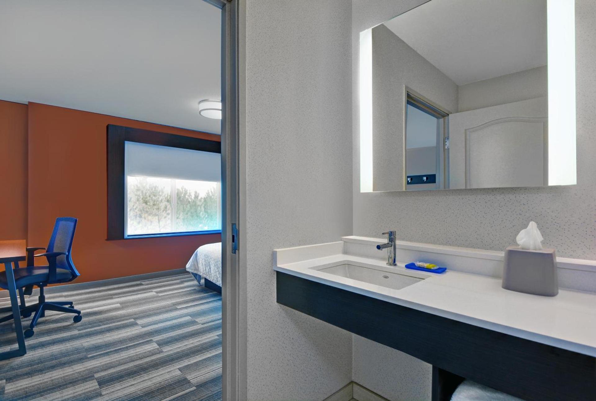 Holiday Inn Express Atmore by IHG photo 16