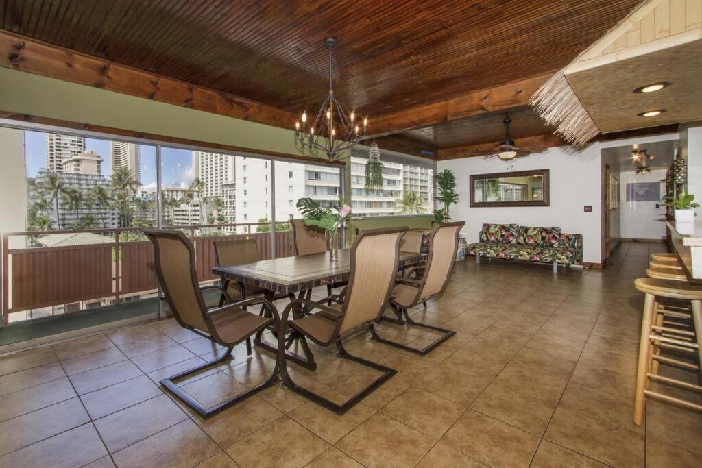 Hawaiian King photo 24