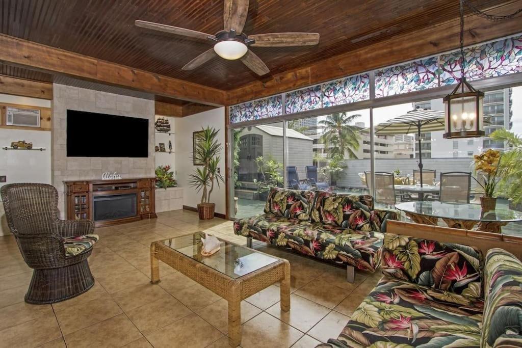 Hawaiian King photo 29