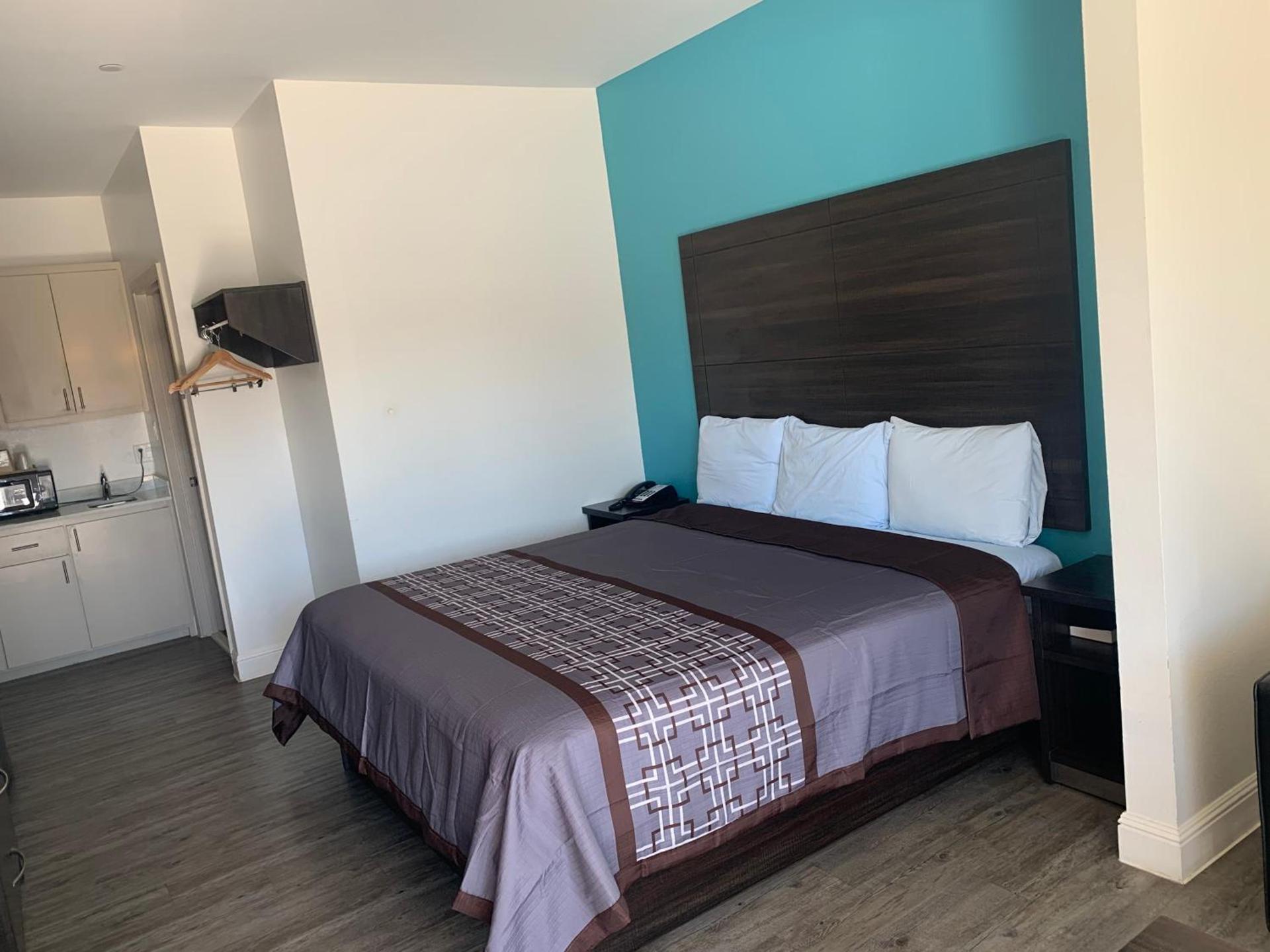 LOTUS INN photo 15