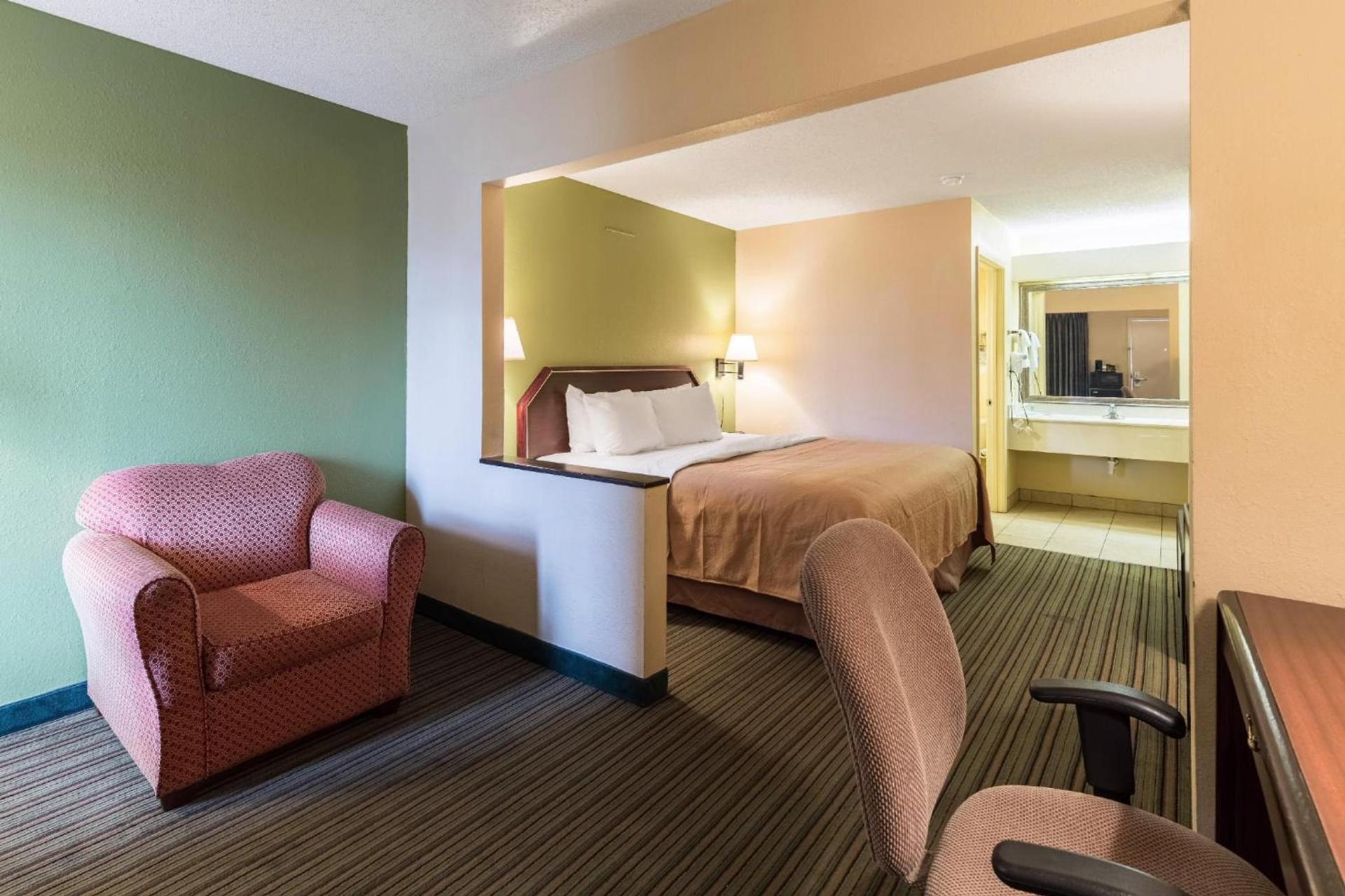 Quality Inn Alexandria photo 8