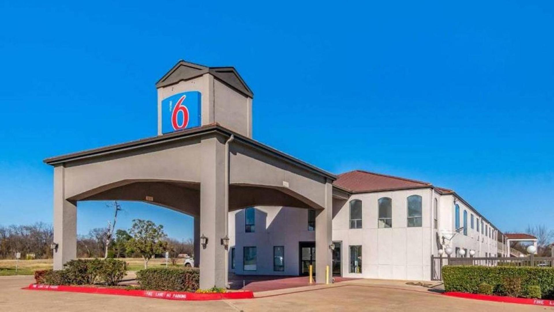 Motel 6-Ennis, TX photo 24