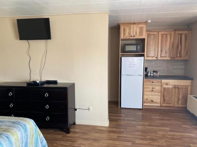 Lamplighter Lodge photo 12