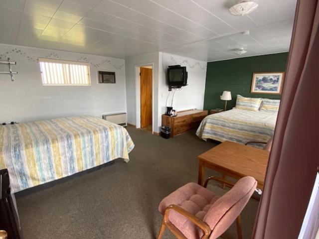 Lamplighter Lodge photo 25
