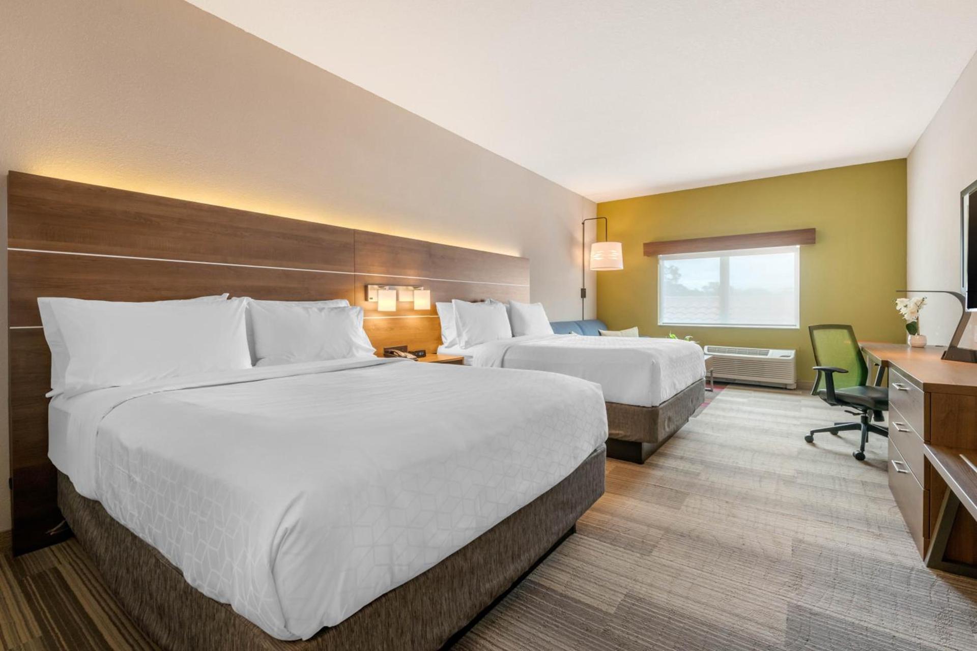 Holiday Inn Express & Suites - Moundsville by IHG photo 66