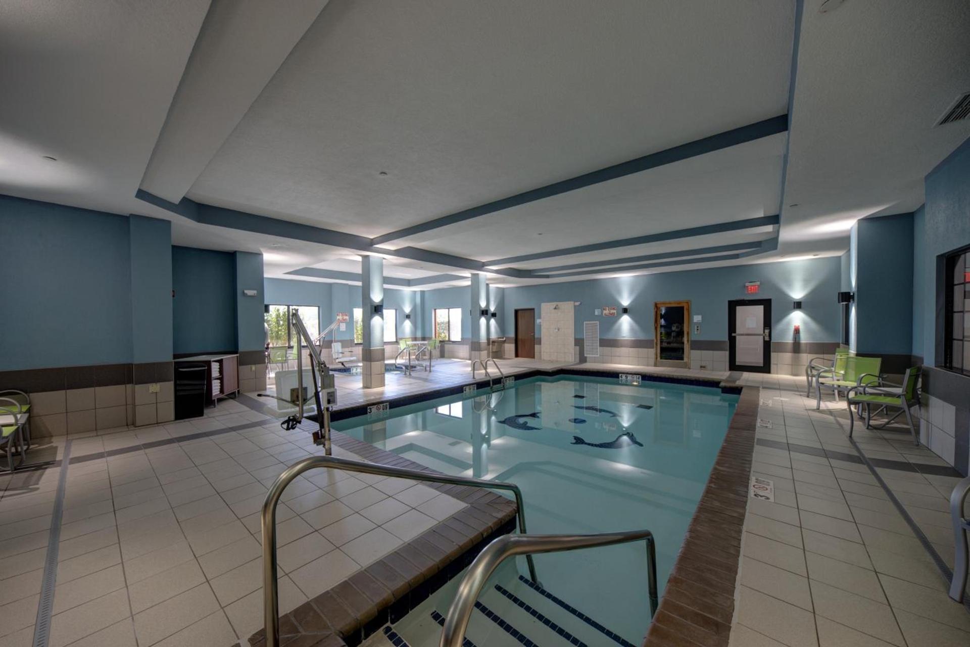 Holiday Inn Express & Suites Oklahoma City West-Yukon by IHG photo 31