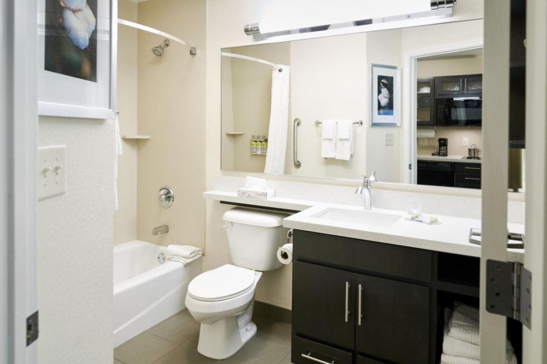 Candlewood Suites Pueblo by IHG photo 29