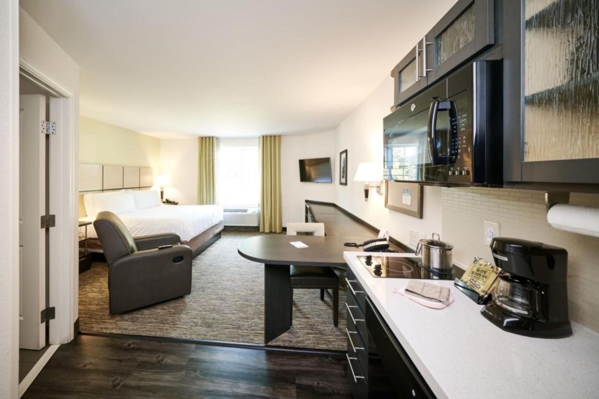 Candlewood Suites Pueblo by IHG photo 27