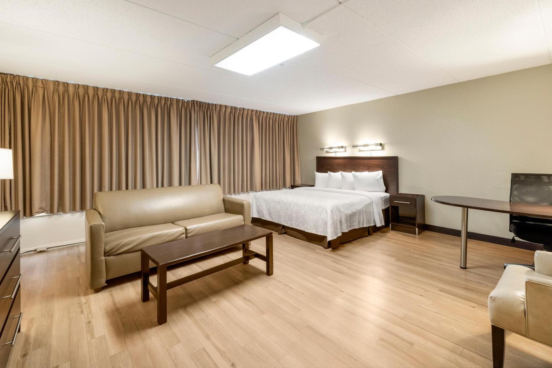 Red Roof Inn PLUS+ Boston - Woburn/ Burlington photo 13