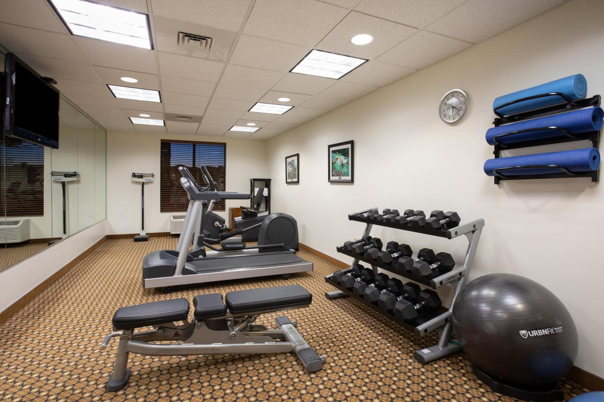 Holiday Inn Express Hotel & Suites Lander by IHG photo 13