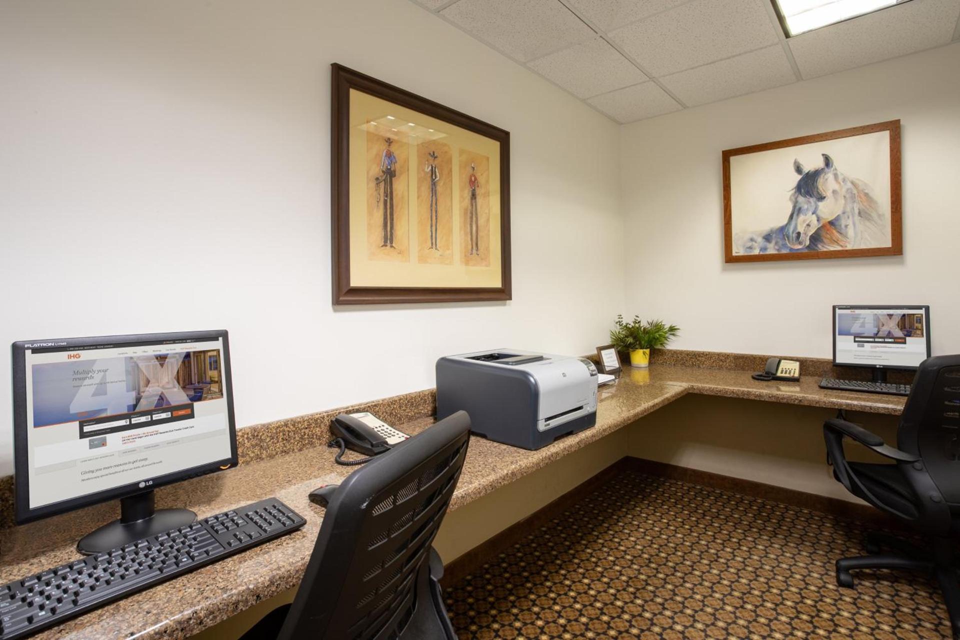 Holiday Inn Express Hotel & Suites Lander by IHG photo 15