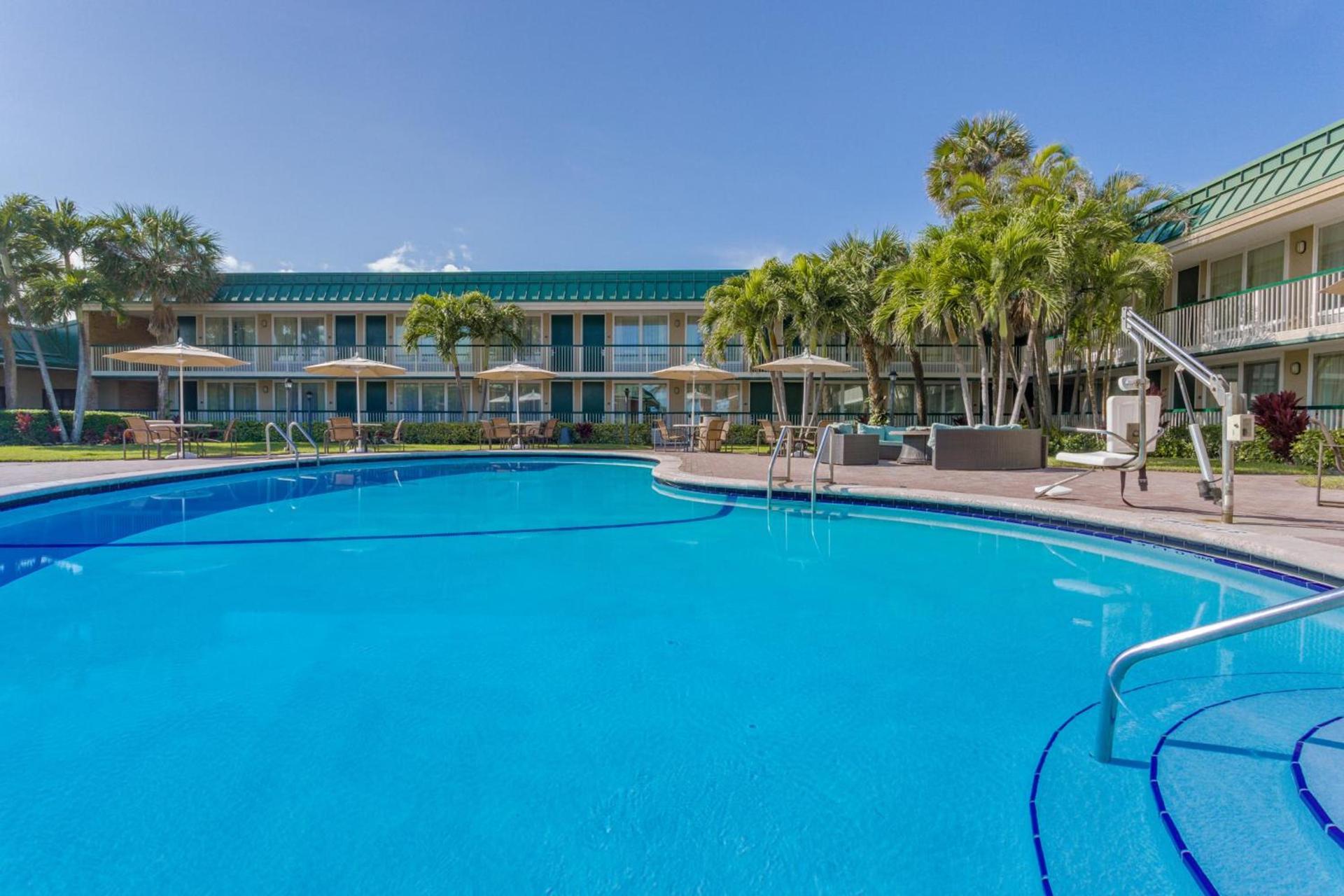 Ocean Breeze Inn Vero Beach photo 17