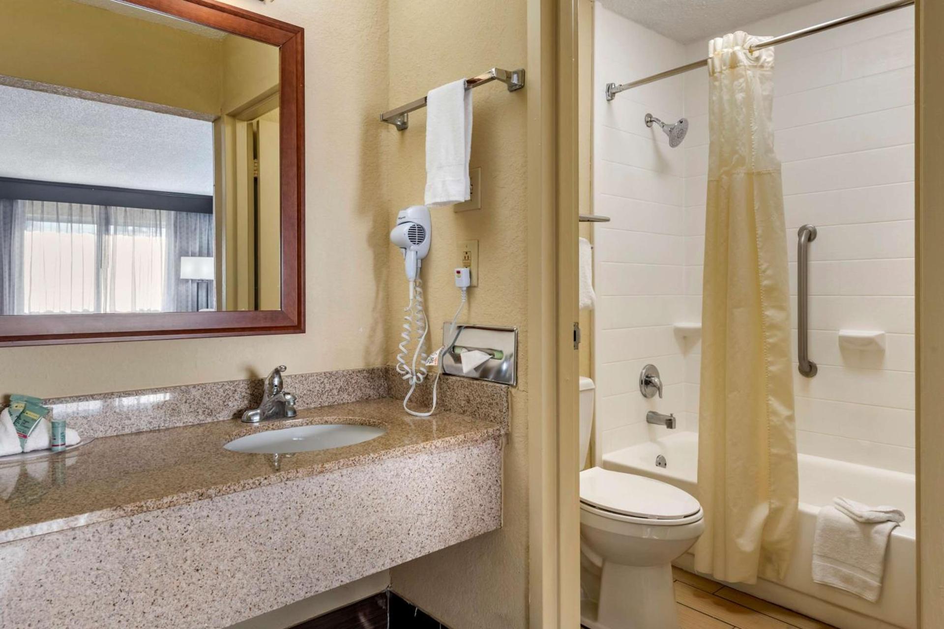Best Western Downtown Stuart photo 20