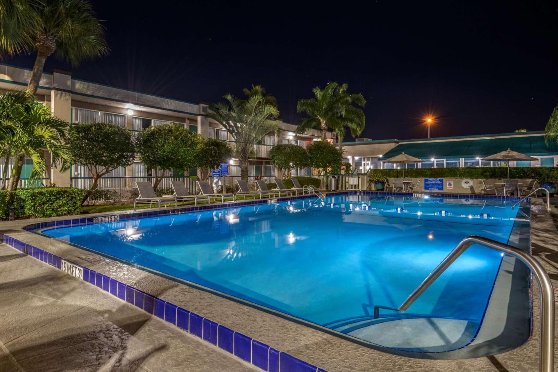 Best Western Downtown Stuart photo 34